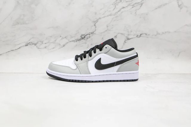 AIR JORDAN 1 LOW GREY/WHITE (IMPORTADOS)